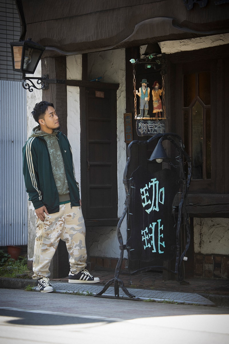 VaVa がいつものように地元を歩く┃アディダスオリジナルス の スーパースターを履いて VaVa adidas Originals SUPERSTAR 82 interviews