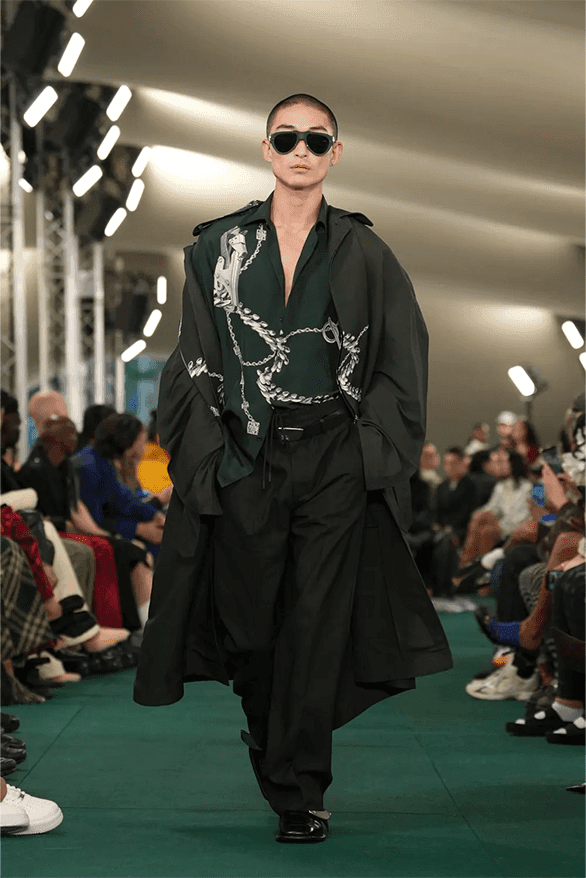 バーバリー2024年夏コレクション Burberry Spring Summer 2024 London Fashion Week menswear womenswear runway Daniel Lee