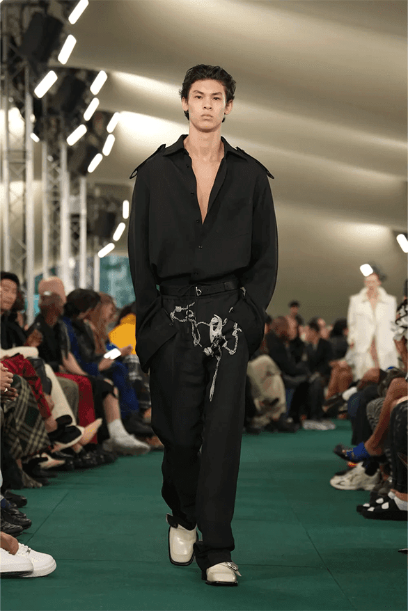 バーバリー2024年夏コレクション Burberry Spring Summer 2024 London Fashion Week menswear womenswear runway Daniel Lee