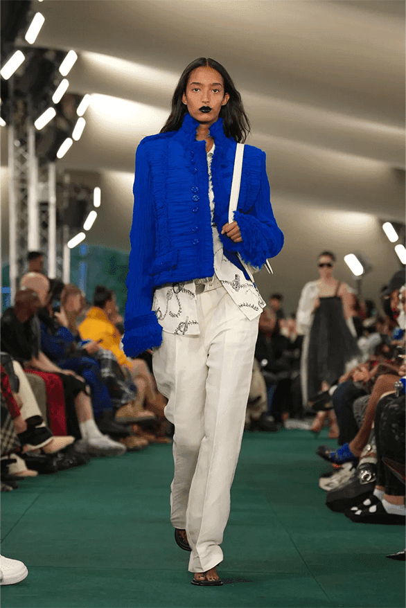 バーバリー2024年夏コレクション Burberry Spring Summer 2024 London Fashion Week menswear womenswear runway Daniel Lee