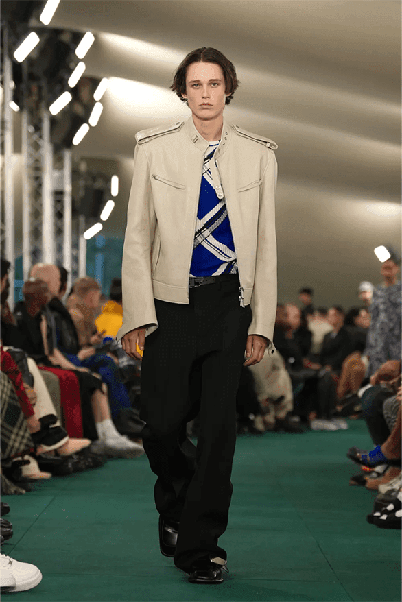 バーバリー2024年夏コレクション Burberry Spring Summer 2024 London Fashion Week menswear womenswear runway Daniel Lee