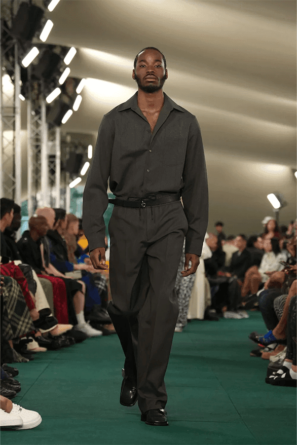 バーバリー2024年夏コレクション Burberry Spring Summer 2024 London Fashion Week menswear womenswear runway Daniel Lee