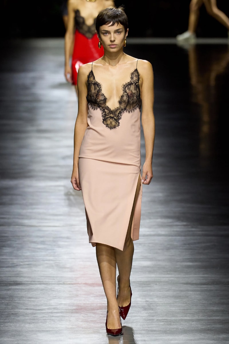 グッチ2024年春夏ウィメンズコレクション Gucci Spring Summer 2024 Milan Fashion Week menswear womenswear Sabato De Sarno debut runway