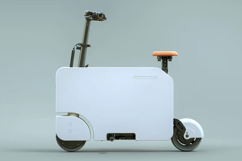 1981年発売のホンダの超小型バイク モトコンポが電動化して復活 Motocompacto Mini-Scooter honda all electric vehicle speed announcement launch price specs front wheel drive charger battery life