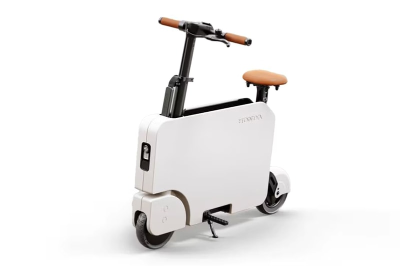 1981年発売のホンダの超小型バイク モトコンポが電動化して復活 Motocompacto Mini-Scooter honda all electric vehicle speed announcement launch price specs front wheel drive charger battery life