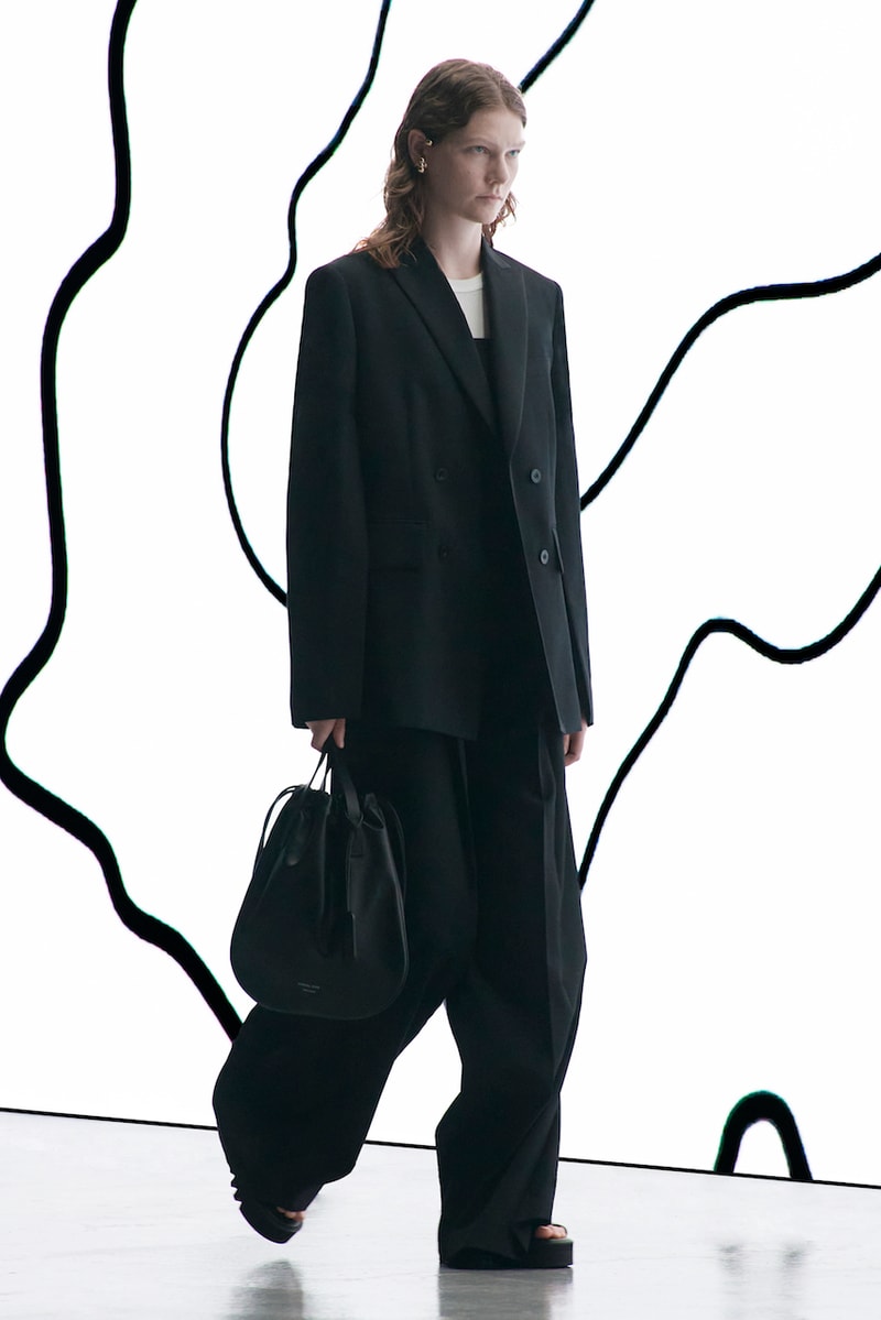 ハイク 2023年秋冬コレクション hyke fall winte 2023 collection lookbooks