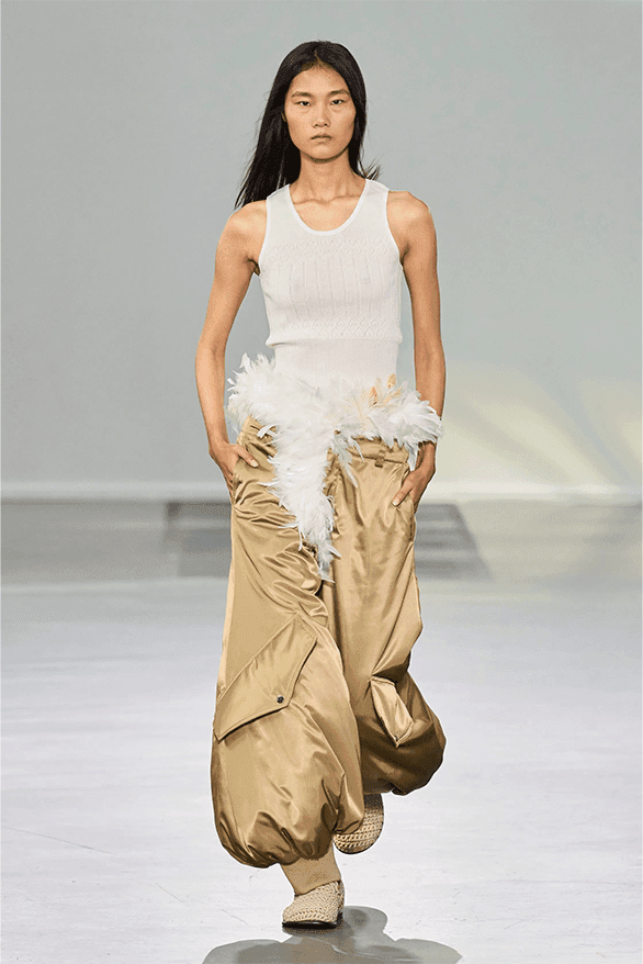 JW アンダーソン 2024年春夏ウィメンズコレクション JW Anderson Spring Summer 2024 London Fashion Week menswear womenswear runway Jonathan Anderson