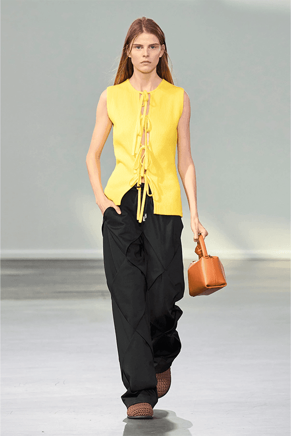 JW アンダーソン 2024年春夏ウィメンズコレクション JW Anderson Spring Summer 2024 London Fashion Week menswear womenswear runway Jonathan Anderson