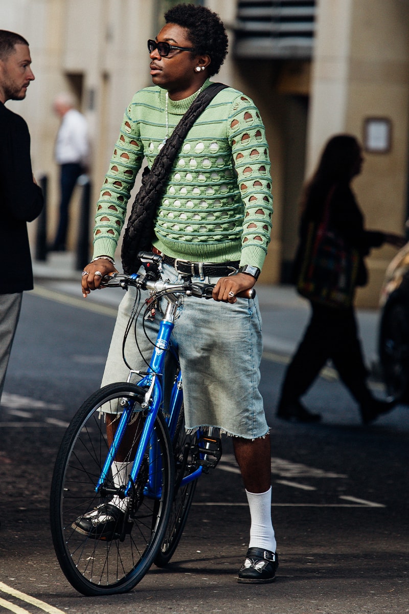 Streetstyle : ロンドン・ファッションウィーク 2024年春夏 London Fashion Week Street Style SS24 burberry jw anderson mowalola mains skepta burna boy daniel lee