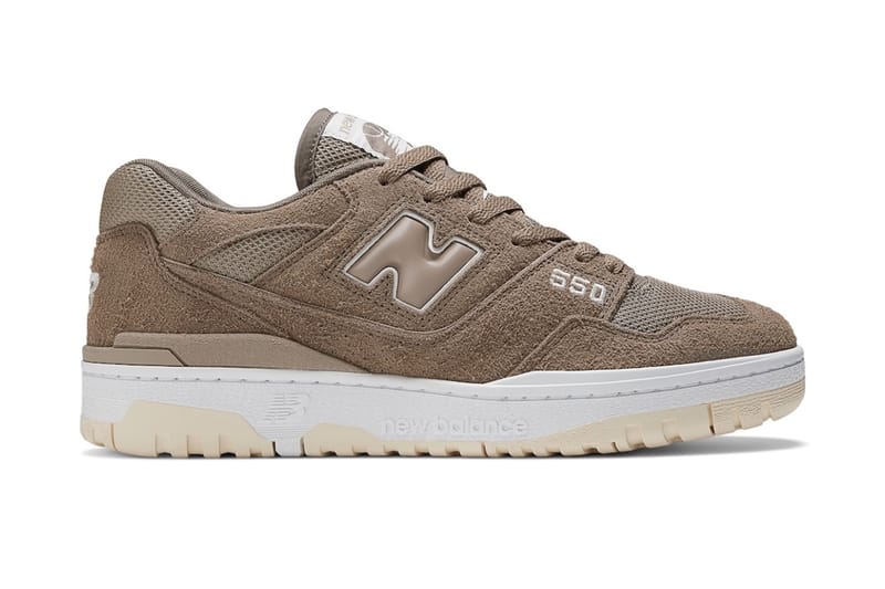 New Balance 550 からまもなく訪れる秋に向けて新色 “Mushroom” が登場