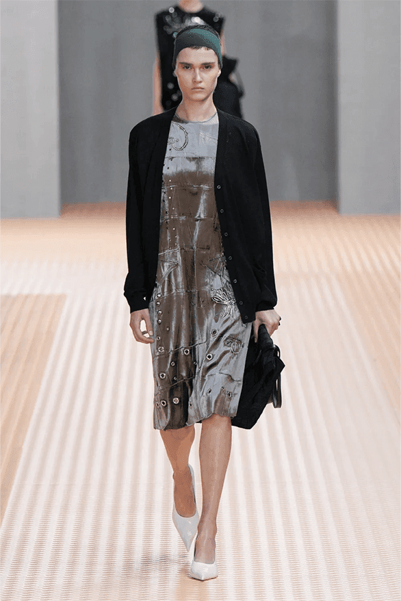 プラダ2024年春夏ウィメンズコレクション Prada Spring Summer 2024 Milan Fashion Week menswear womenswear Raf Simons Miuccia Prada runway