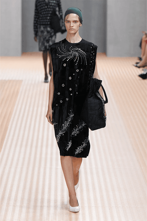 プラダ2024年春夏ウィメンズコレクション Prada Spring Summer 2024 Milan Fashion Week menswear womenswear Raf Simons Miuccia Prada runway