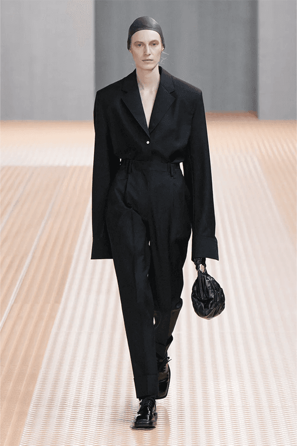 プラダ2024年春夏ウィメンズコレクション Prada Spring Summer 2024 Milan Fashion Week menswear womenswear Raf Simons Miuccia Prada runway
