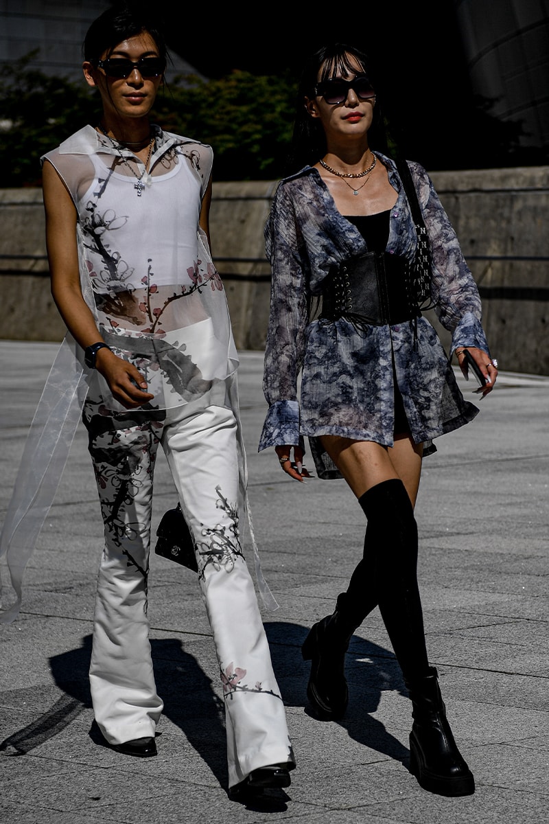 ストリートスタイル:ソウル・ファッションウィーク・メンズ 2024年春夏 Seoul Fashion Week SS24 Street Style Spring summer 2024 menswear street style casual wear t-shirts oversized pants denim wear new jeans