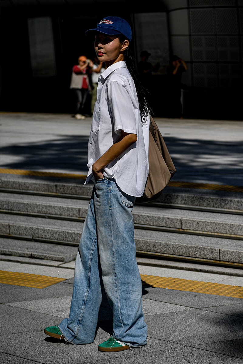 ストリートスタイル：ソウル・ファッションウィーク・メンズ 2024年春夏 Seoul Fashion Week SS24 Street Style Spring summer 2024 menswear street style casual wear t-shirts oversized pants denim wear new jeans