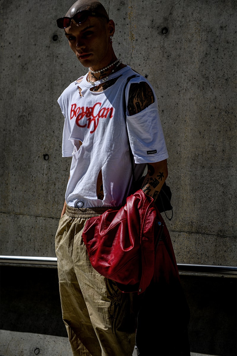 ストリートスタイル:ソウル・ファッションウィーク・メンズ 2024年春夏 Seoul Fashion Week SS24 Street Style Spring summer 2024 menswear street style casual wear t-shirts oversized pants denim wear new jeans
