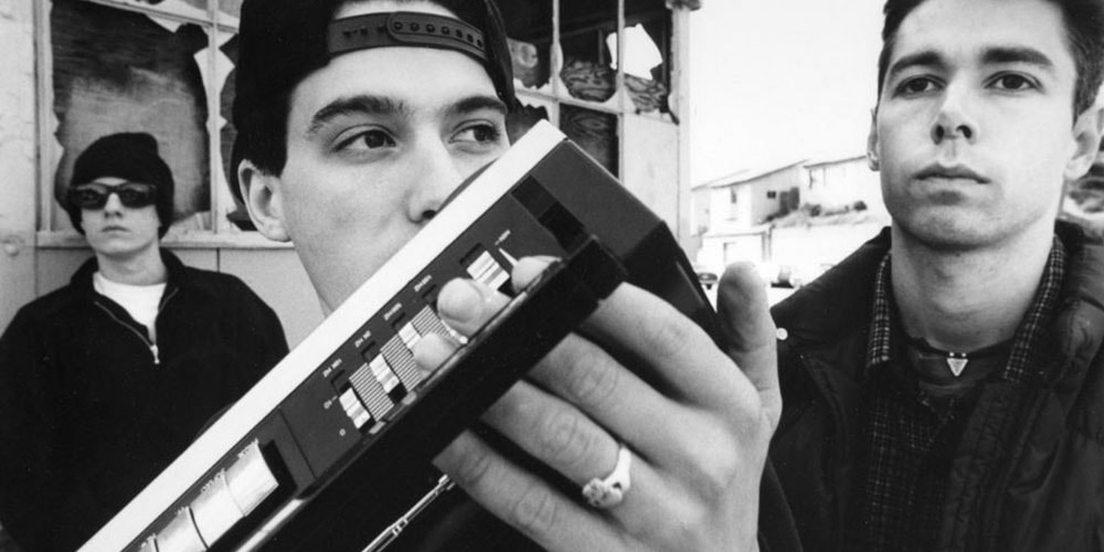 ティーズ4トゥーゴーがビースティボーイズスクエアTシャツを再販売  