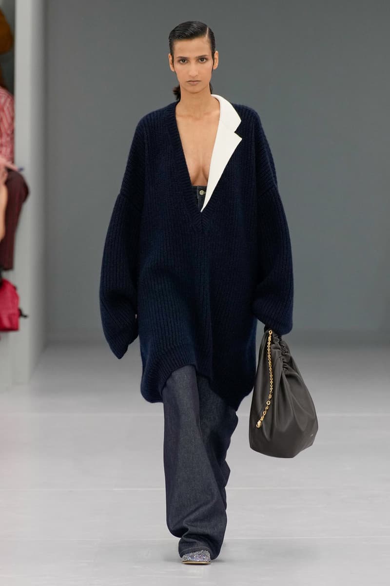 ロエベ 2024年春夏ウィメンズコレクション LOEWE Spring Summer 2024 Paris Fashion Week menswear womenswear runway Jonathan Anderson