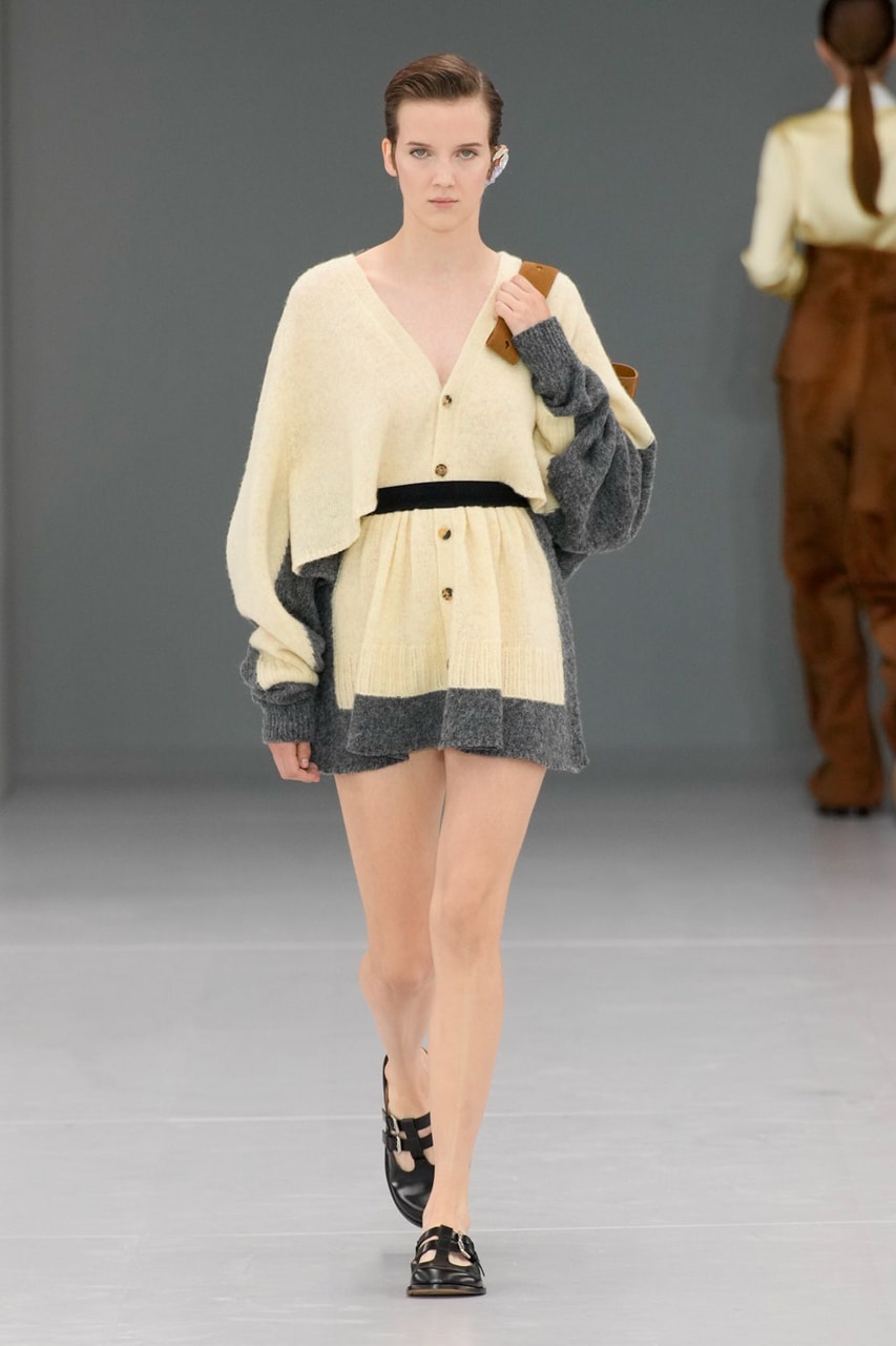 ロエベ 2024年春夏ウィメンズコレクション LOEWE Spring Summer 2024 Paris Fashion Week menswear womenswear runway Jonathan Anderson