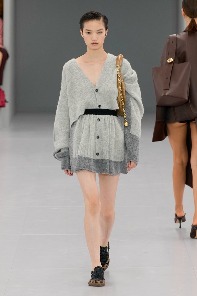 ロエベ 2024年春夏ウィメンズコレクション LOEWE Spring Summer 2024 Paris Fashion Week menswear womenswear runway Jonathan Anderson