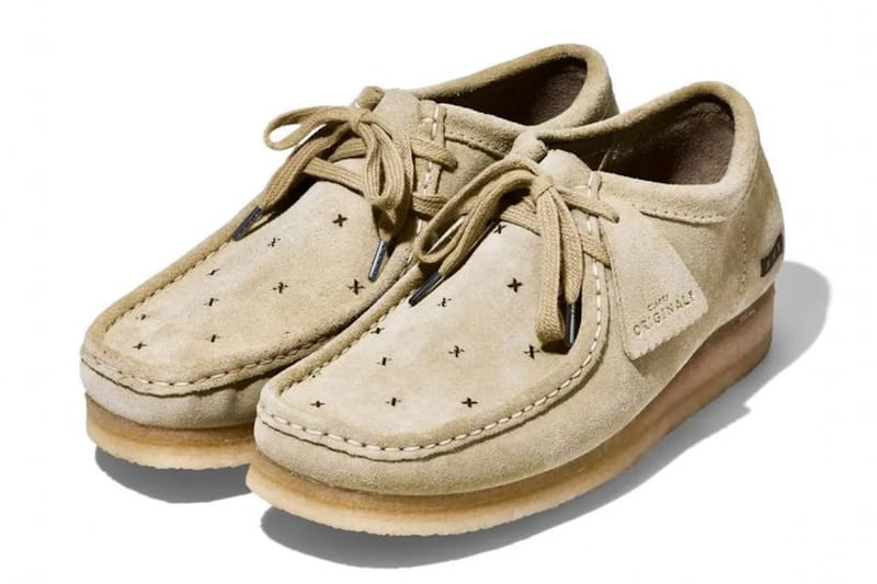 atmos から GOD SELECTION XXX と Clarks Originals とのコラボ Wallabee が登場