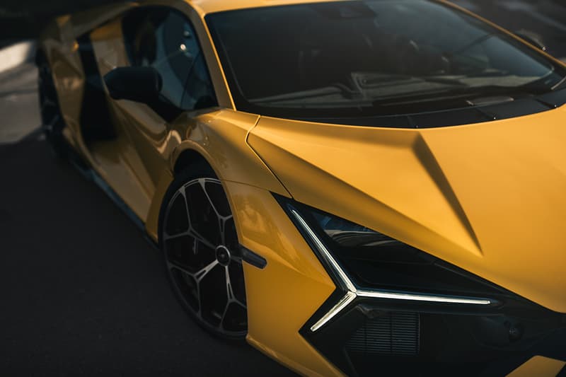 ランボルギーニ初のHPEV、レヴエルトの実力は？ Lamborghini  Revuelto HPEV