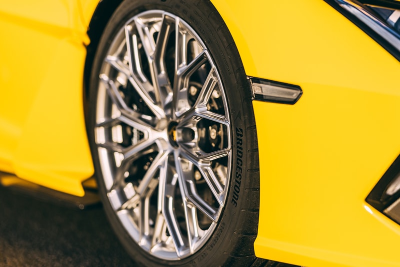 ランボルギーニ初のHPEV、レヴエルトの実力は？ Lamborghini  Revuelto HPEV