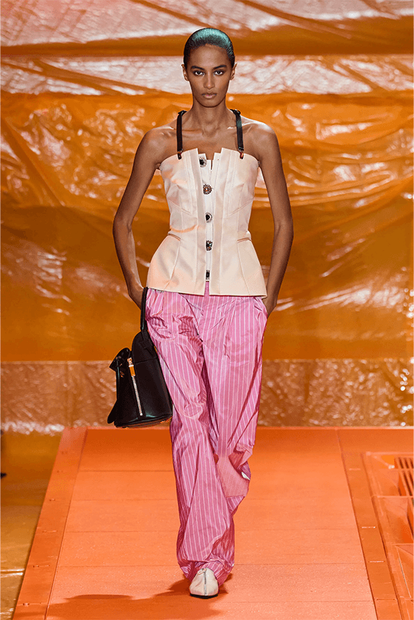 ルイヴィトン 2024年春夏ウィメンズコレクション Louis Vuitton Spring Summer 2024 Paris Fashion Week womenswear runway Nicolas Ghesquière