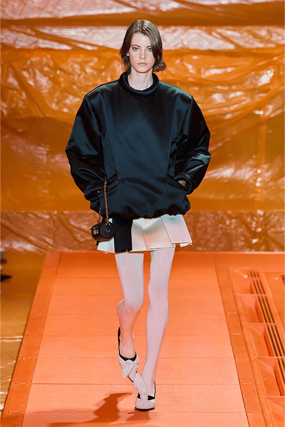 ルイヴィトン 2024年春夏ウィメンズコレクション Louis Vuitton Spring Summer 2024 Paris Fashion Week womenswear runway Nicolas Ghesquière