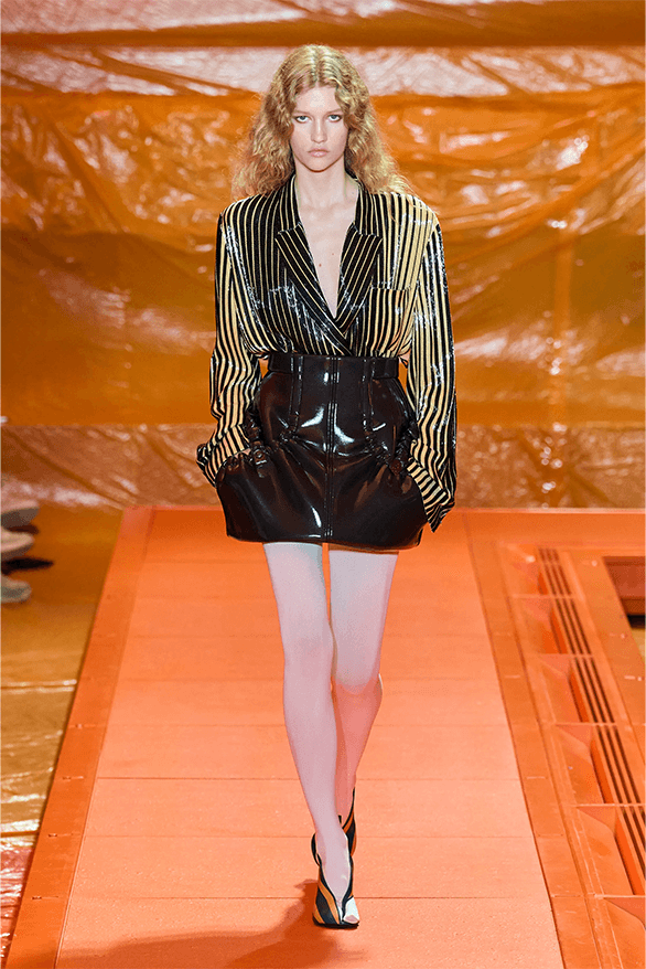 ルイヴィトン 2024年春夏ウィメンズコレクション Louis Vuitton Spring Summer 2024 Paris Fashion Week womenswear runway Nicolas Ghesquière