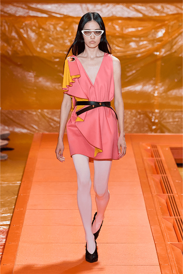 ルイヴィトン 2024年春夏ウィメンズコレクション Louis Vuitton Spring Summer 2024 Paris Fashion Week womenswear runway Nicolas Ghesquière