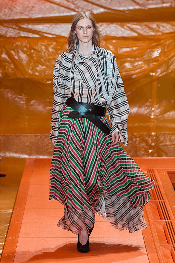 ルイヴィトン 2024年春夏ウィメンズコレクション Louis Vuitton Spring Summer 2024 Paris Fashion Week womenswear runway Nicolas Ghesquière