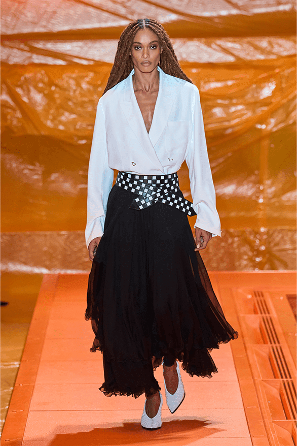 ルイヴィトン 2024年春夏ウィメンズコレクション Louis Vuitton Spring Summer 2024 Paris Fashion Week womenswear runway Nicolas Ghesquière