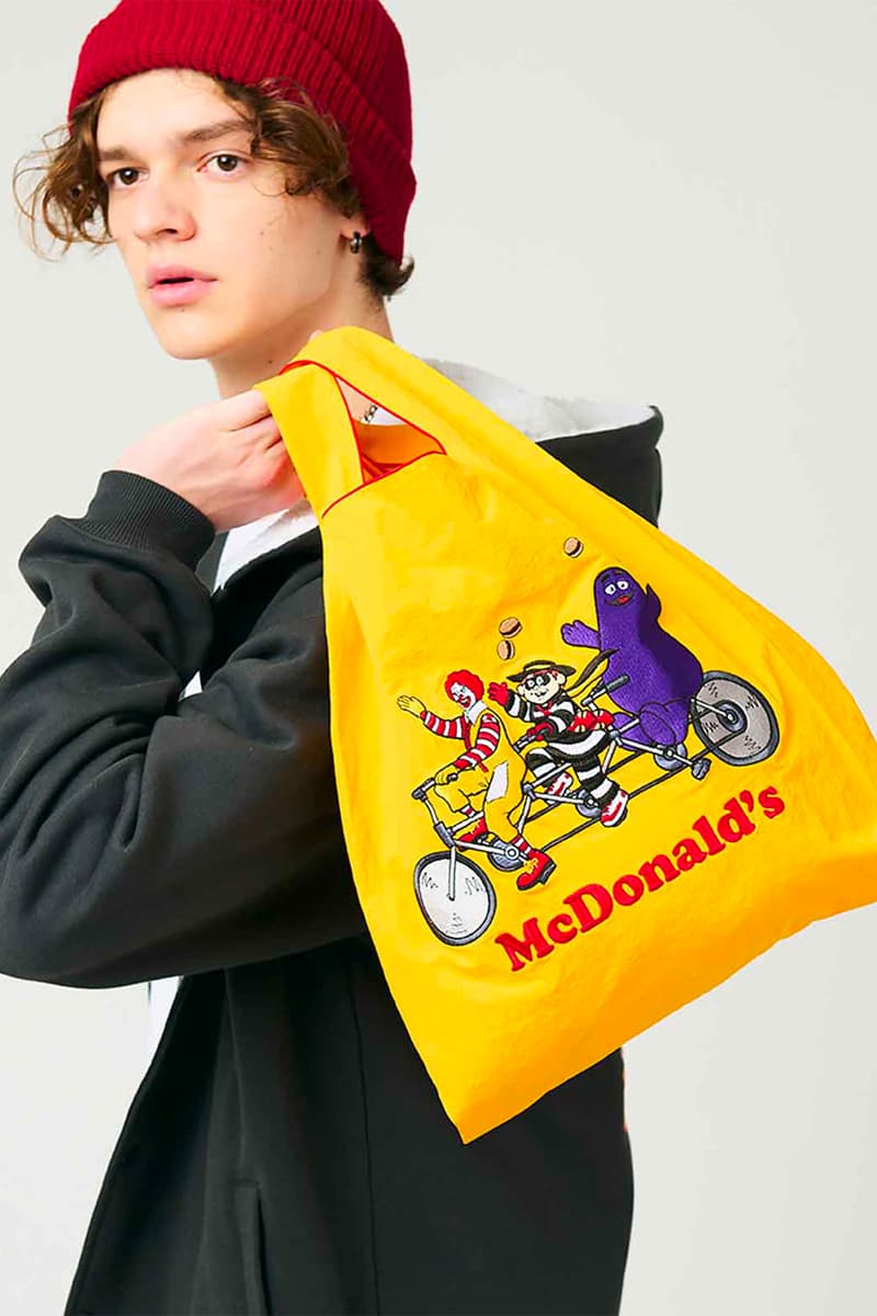 グラフィックライフストア グラニフからマクドナルドとのコラボコレクションが発売 McDonald's Partners With Japanese-Based Brand graniph For Merch Collaboration im lovin it egg mcmuffin paper bag golden arches reusable totes hamburgers nuggets crispy chicken 