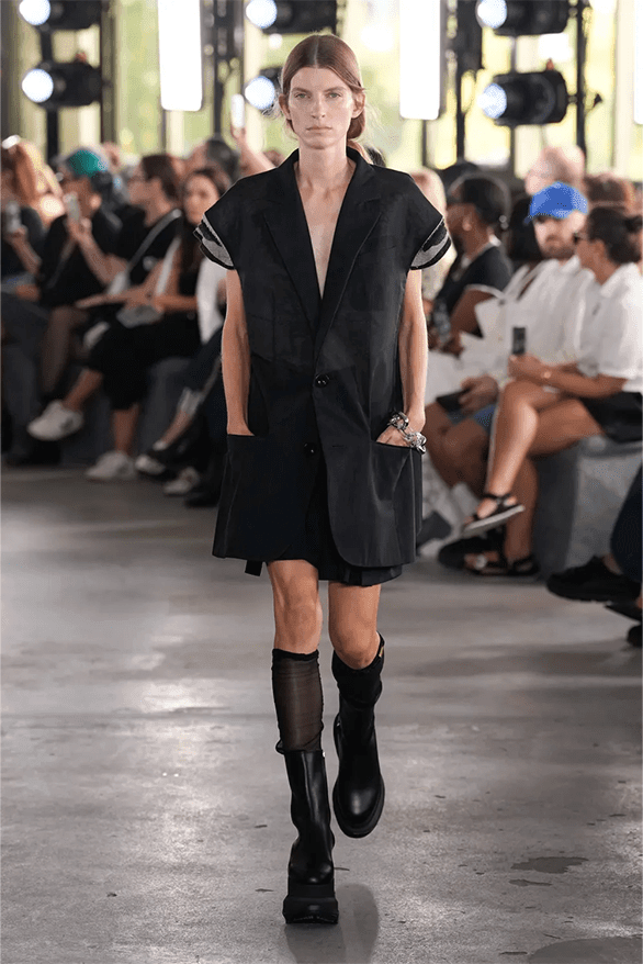 サカイ 2024年春夏コレクション sacai Spring Summer 2024 Paris Fashion Week womenswear menswear runway chitose Abe