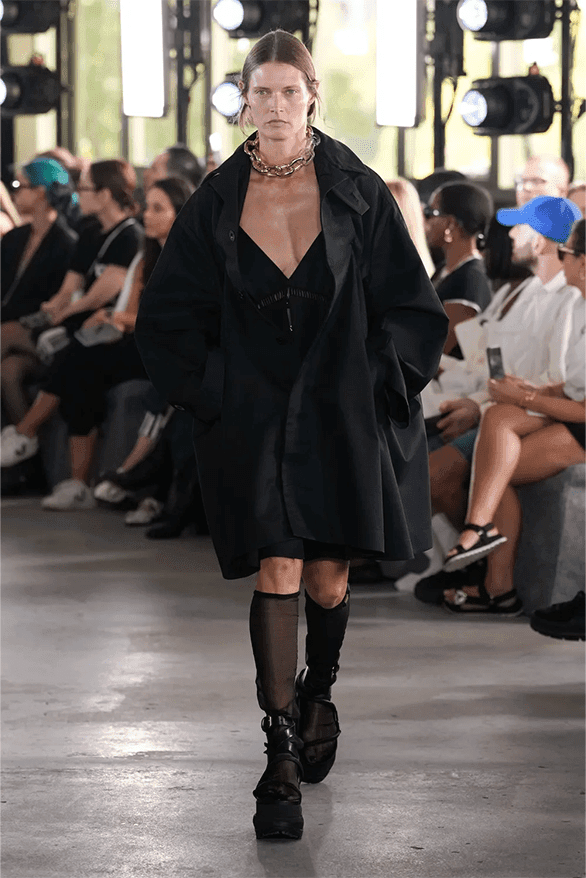 サカイ 2024年春夏コレクション sacai Spring Summer 2024 Paris Fashion Week womenswear menswear runway chitose Abe