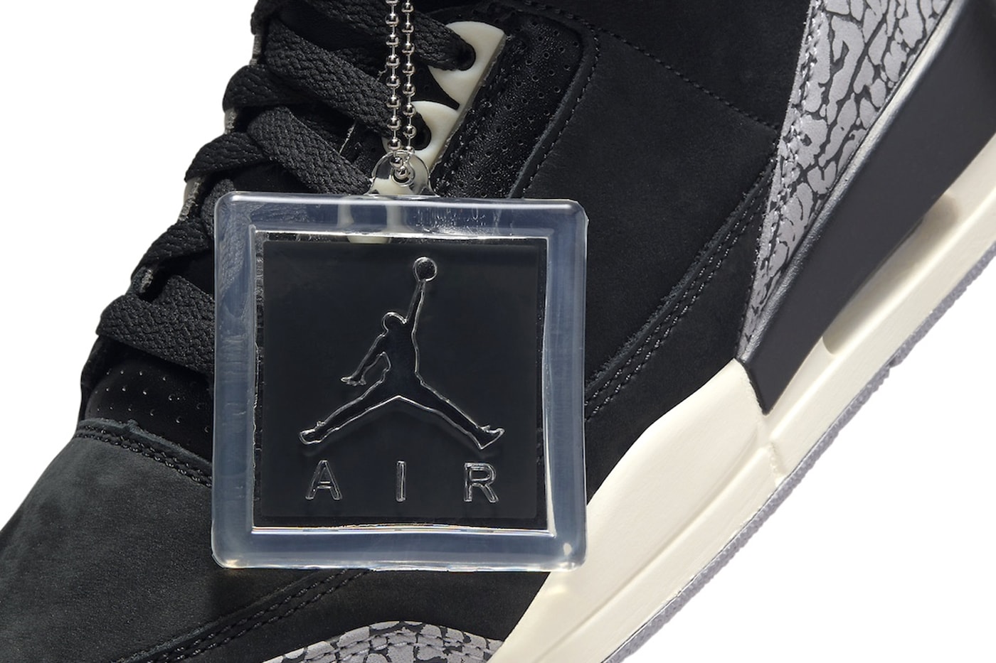 エアジョーダン 3 の新色 “オフ ノワール” の国内発売情報が解禁 Air Jordan 3 "Off Noir" Is Slated to Release This Month CK9246-001 Off Noir/Black-Coconut Milk-Cement Grey michael jordan brand swoosh jumpman nike