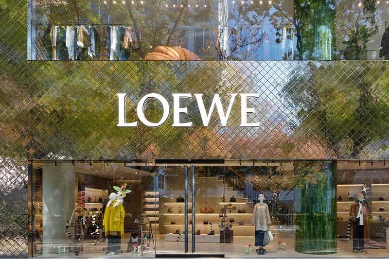 LOEWE 国内最大の店舗 カサロエベ表参道がリニューアルオープン