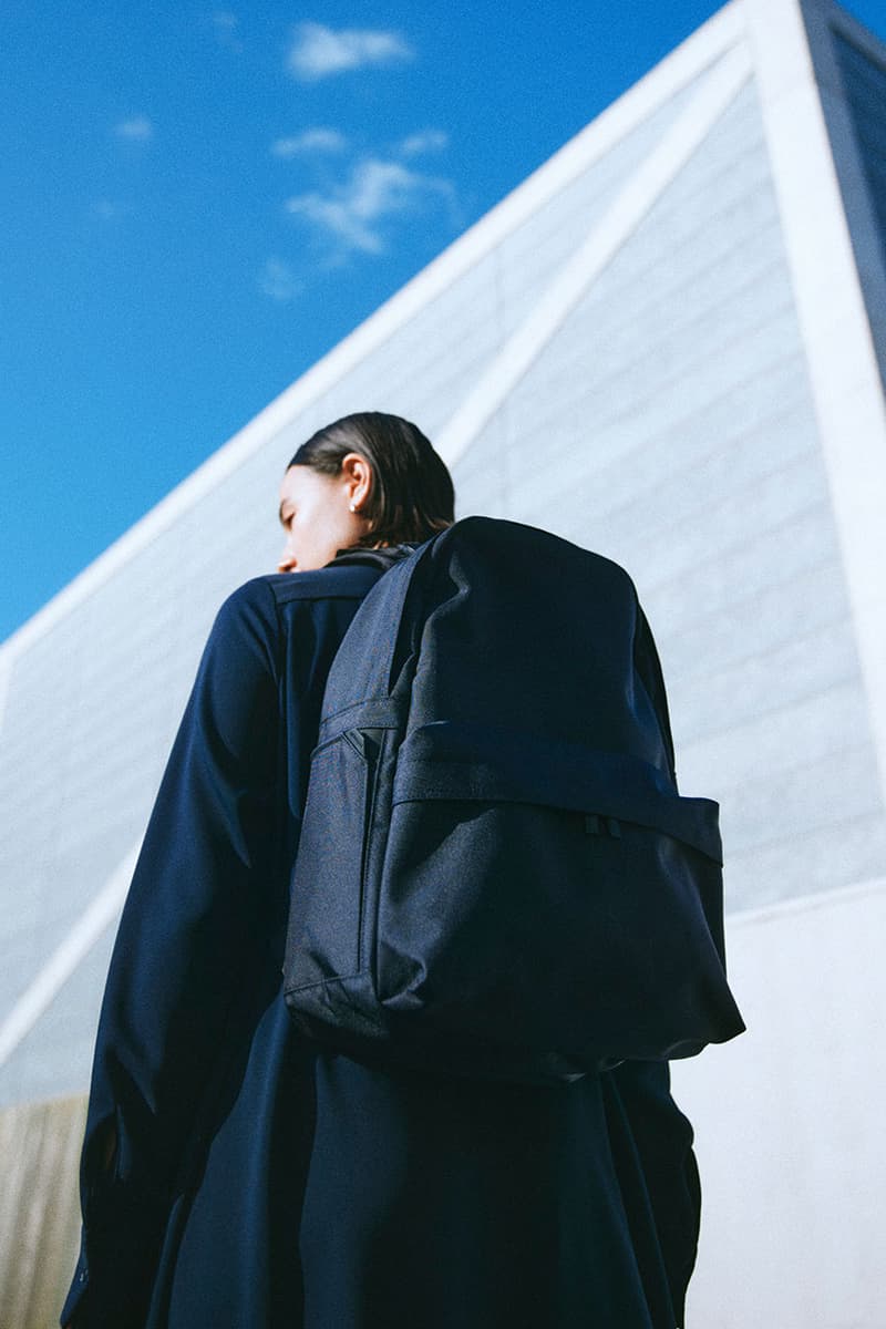 日本のバッグブランド モノリスが“宇宙の黒”を纏った人気バックパック2型を発売 monolith new colorway backpack release info