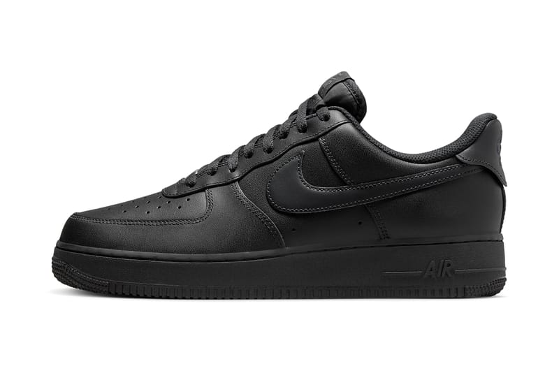 Nike Air Force 1 ‘07 Flyease に待望の“トリプルブラック”が登場