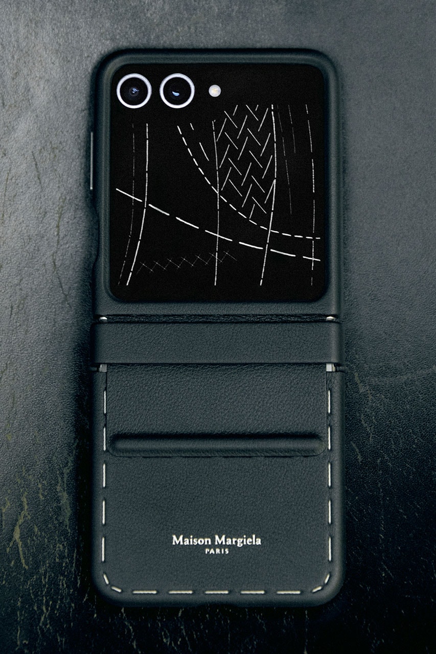 メゾン マルジェラ x サムスンが最新コラボデバイス ギャラクシー Z フリップ 5を発表 Samsung x Maison Margiela Galaxy Z Flip5 Release Info