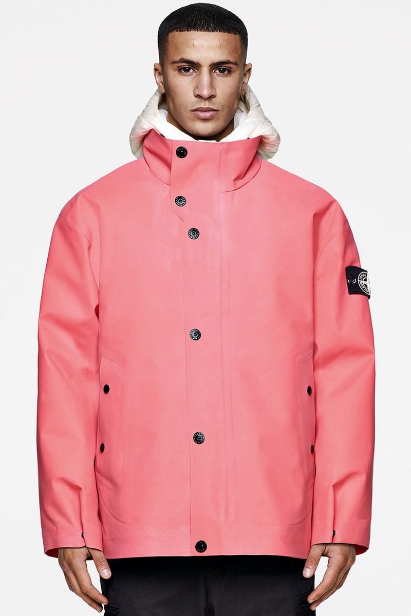ストーンアイランドが外部環境の温度に応じて色が変化する新作ジャケットを発売 stone island Poly Strata Ice Jacket release info