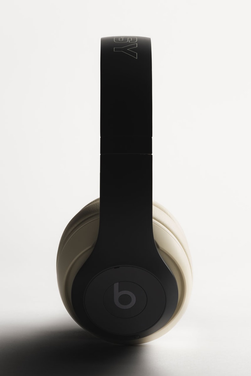 ステューシーがビーツとのコラボヘッドフォンを発表 Stüssy and Beats Link Up for Studio Pro Headphones Tech