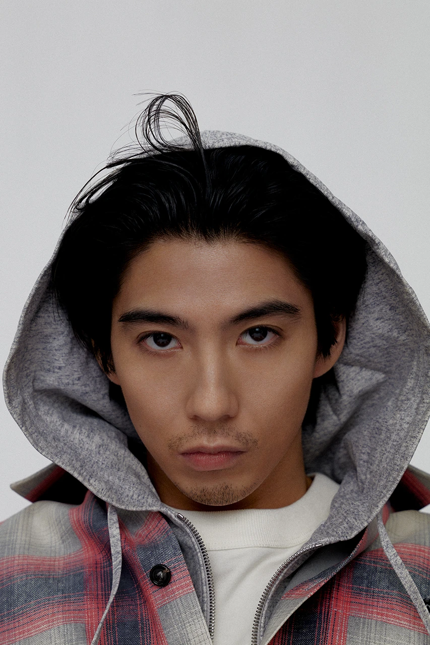 ボッテガ・ヴェネタの饒舌な艶を賀来賢人がまとう bottega veneta 2024 spring summer collection kaku kento lookbooks