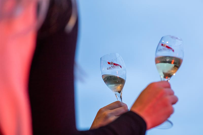 Hypegolf Invitational のラウンドに現れた Maison Mumm のラグジュアリーな1杯