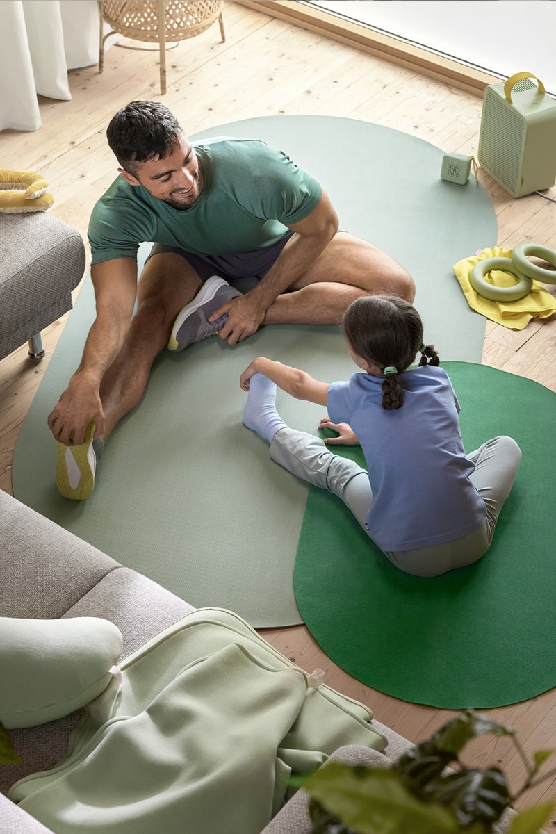 イケアから初となるスポーツコレクション ダルジエンが登場 IKEA Launches First-Ever Sports Collection DALJIEN sports equipment weights multiuse training and storage bench, bamboo step board, 6lb weight set, portable waterproof Bluetooth speaker, compact air purifier, and more. swedish home furniture