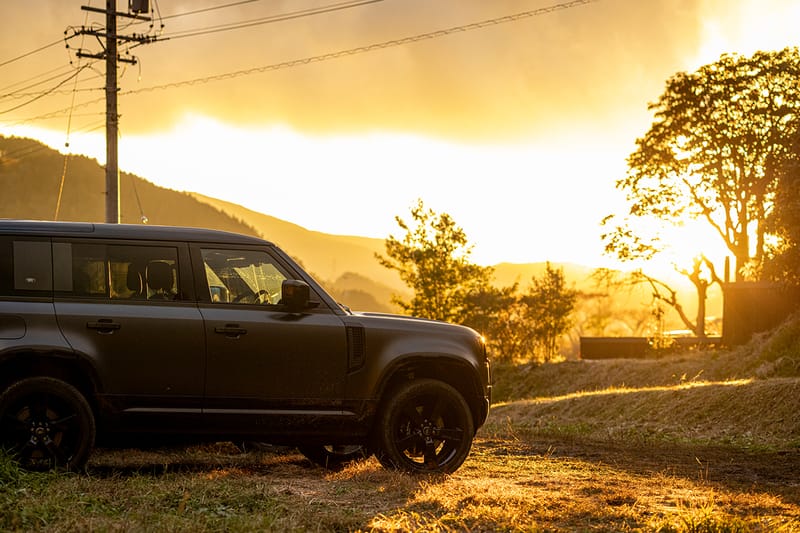DEFENDER V8 モデルは熊の皮を被ったインテリな狼だ　Landrover testdrive