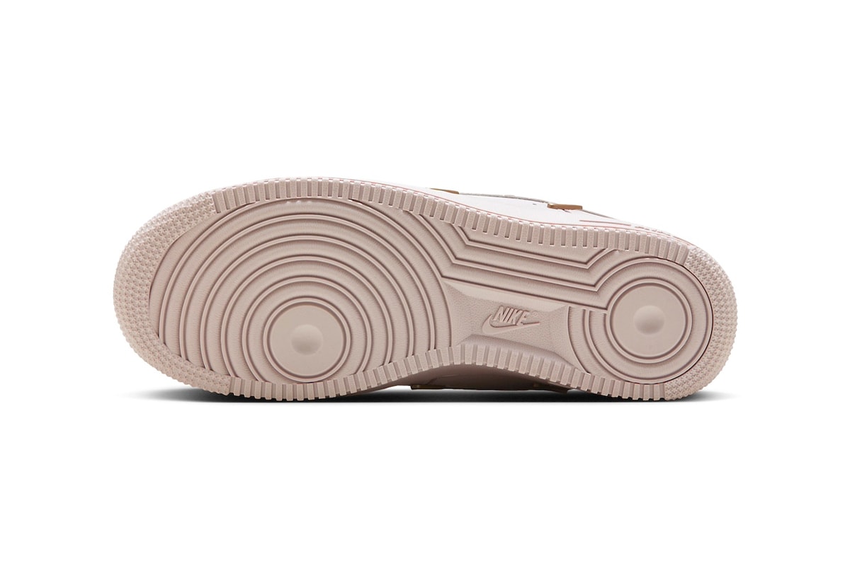 ナイキからゴールドのミニスウッシュを飾ったエアフォース1の新色が登場 Official Look at the Nike Air Force 1 Low LX "Pink Oxford" HF0735-001  Pink Oxford/Smokey Mauve classic sneaker shoe spring 2024