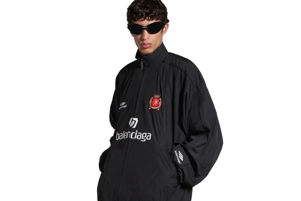 Balenciaga から新作フットボールジャージが発売 | Hypebeast.JP