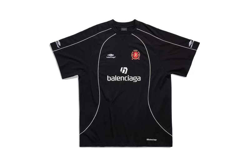 Balenciaga から新作フットボールジャージが発売 Balenciaga Takes to the Pitch With New Soccer Series